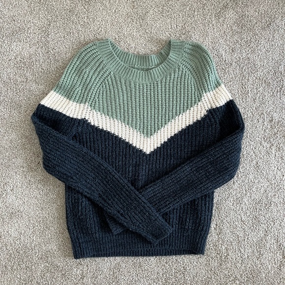 Abercrombie & Fitch Sweaters - Abercrombie & Fitch Chevron Sweater